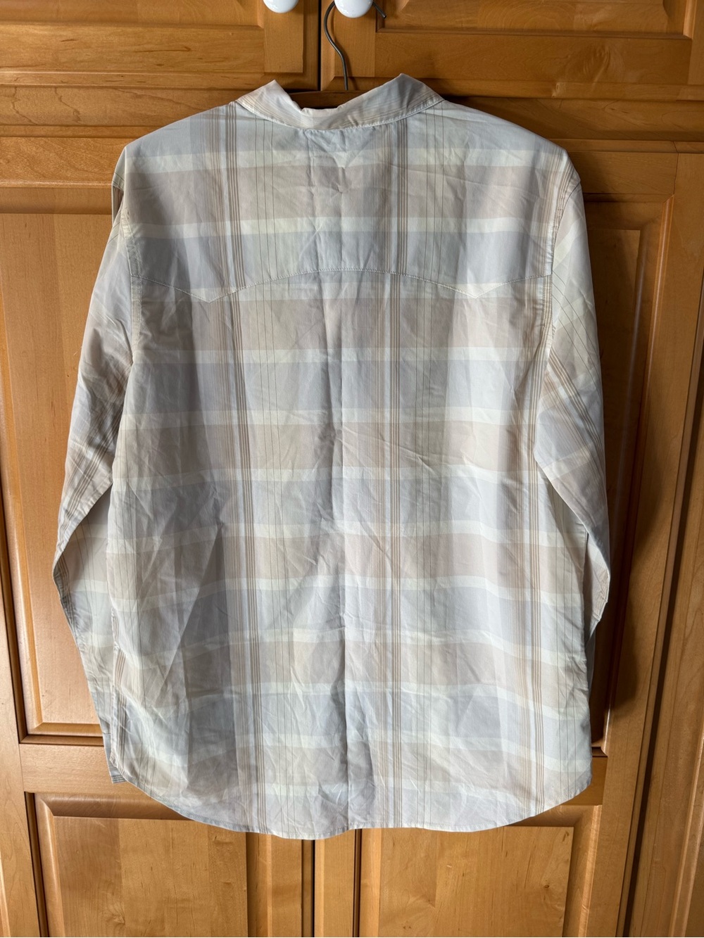 Patagonia Women's Long-Sleeve Sun Stretch Shirt - Off-White - Picture 3 of 5